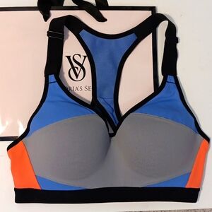 Victoria’s Secret Sports Bra 32C